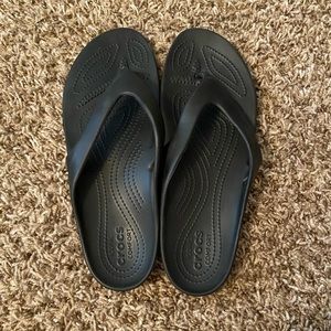 Womens black Crocs flip flops size 11 classic